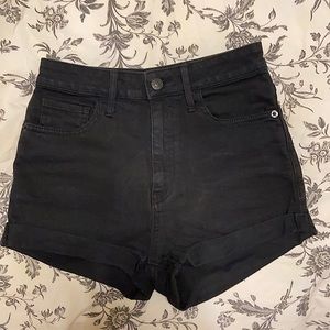TNA Stretchy high waisted shorts